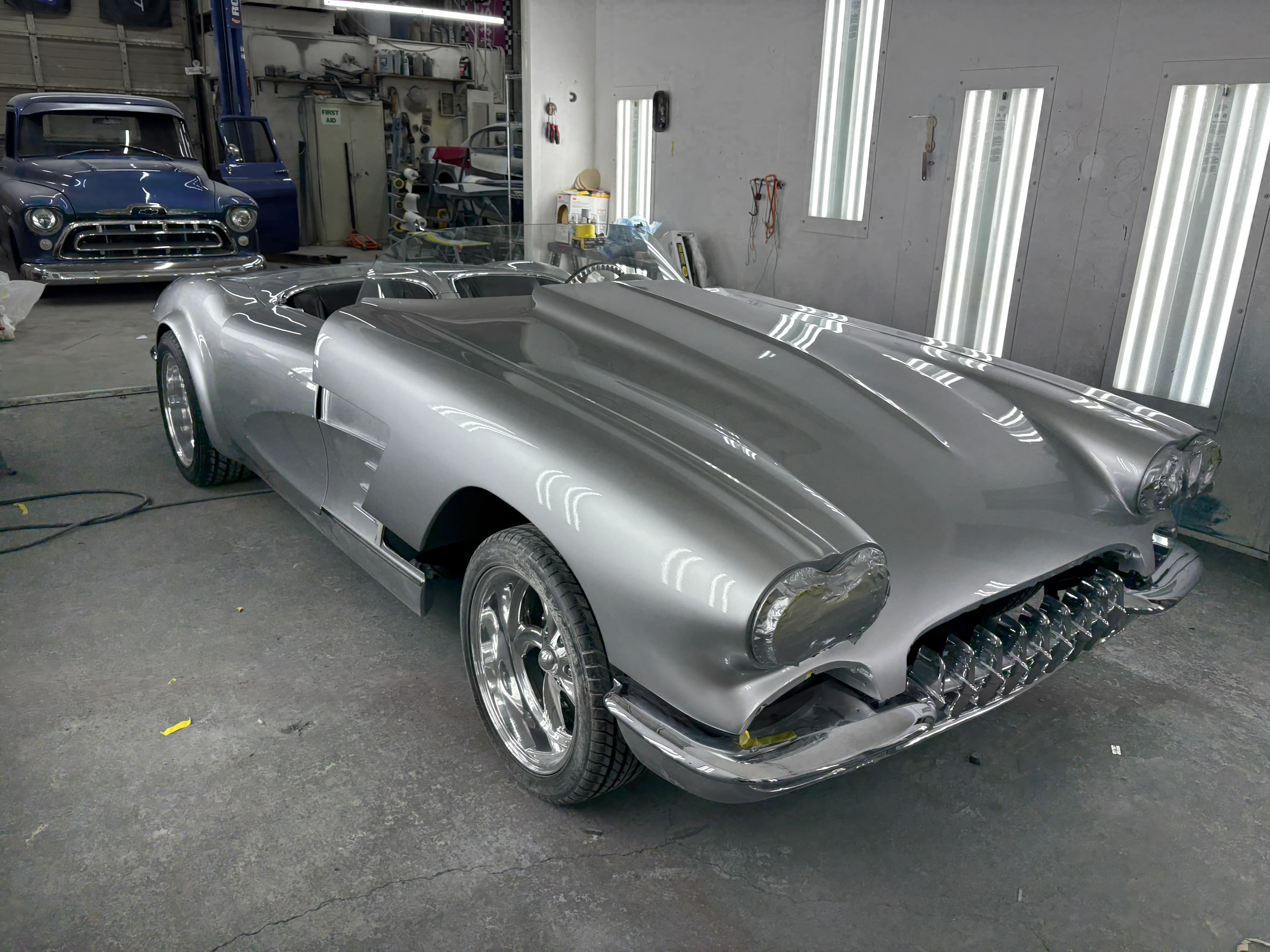 1961 Corvette image 12