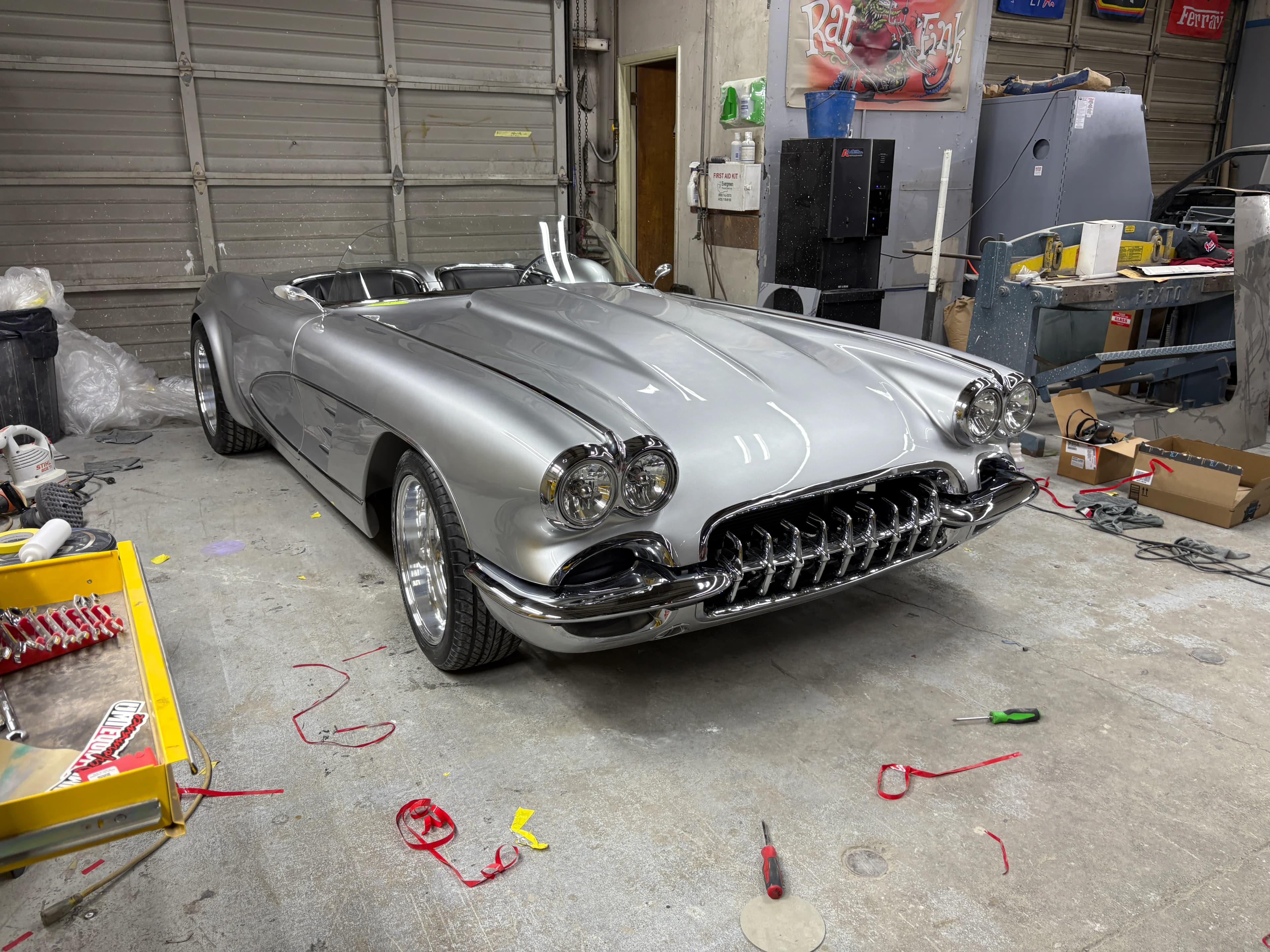 1961 Corvette image 14