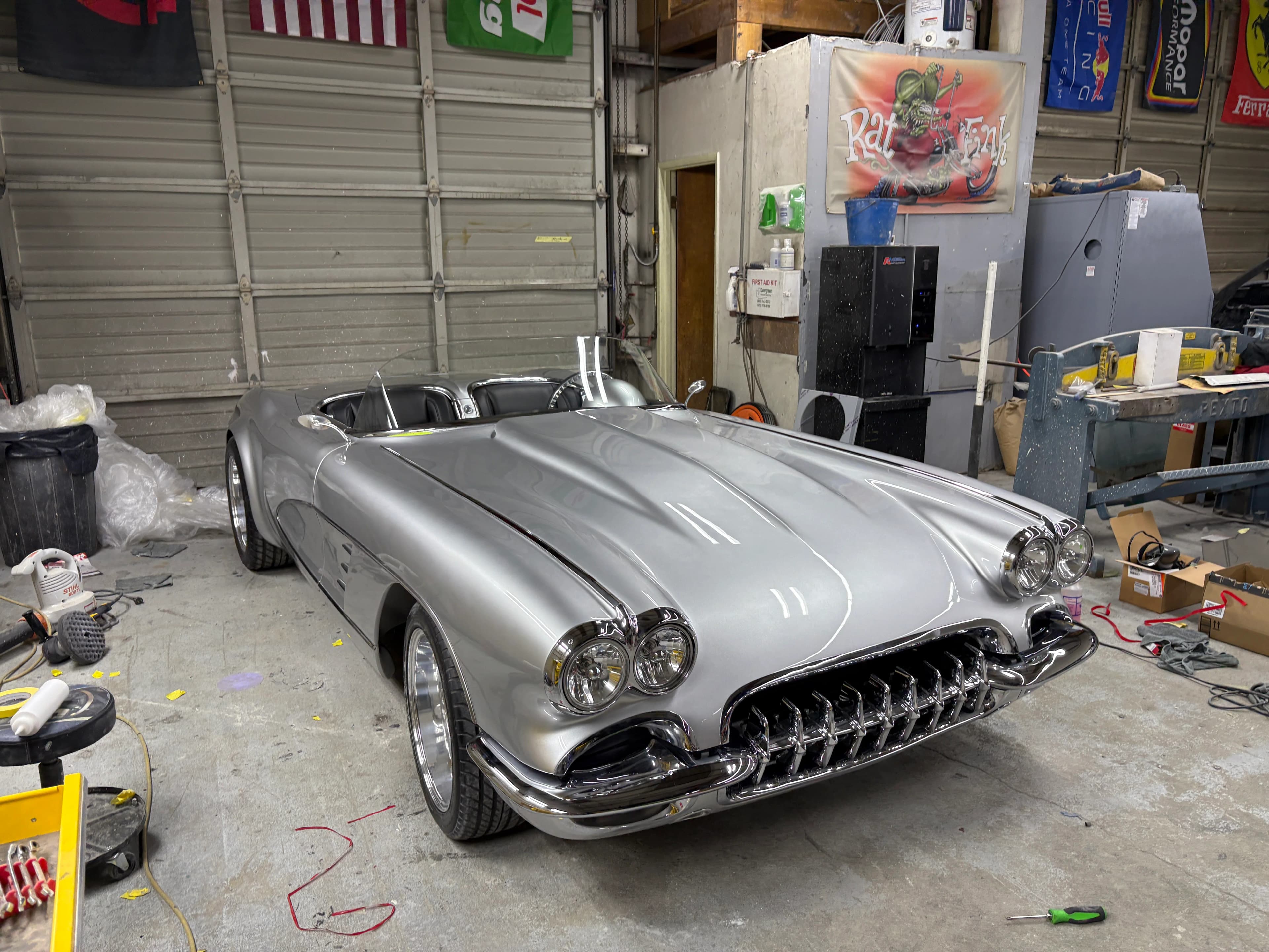 1961 Corvette image 16