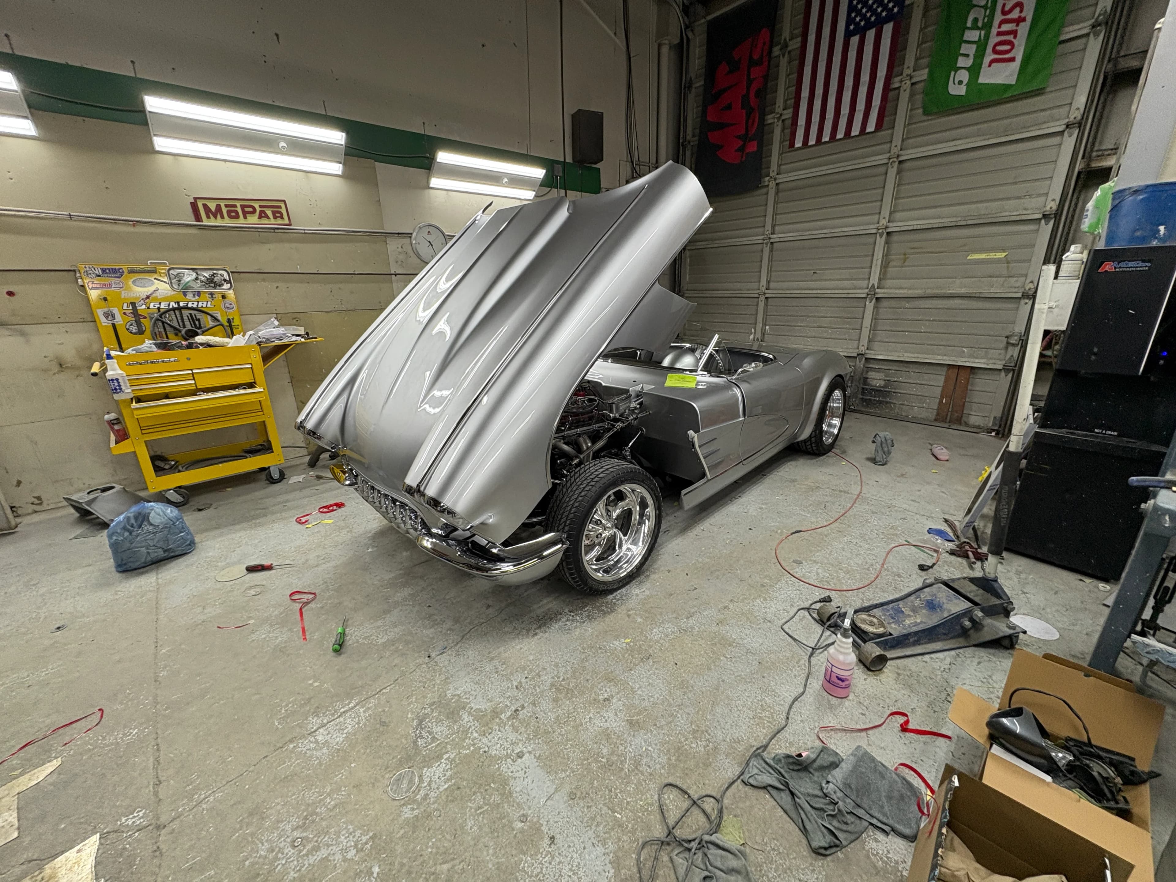 1961 Corvette image 22