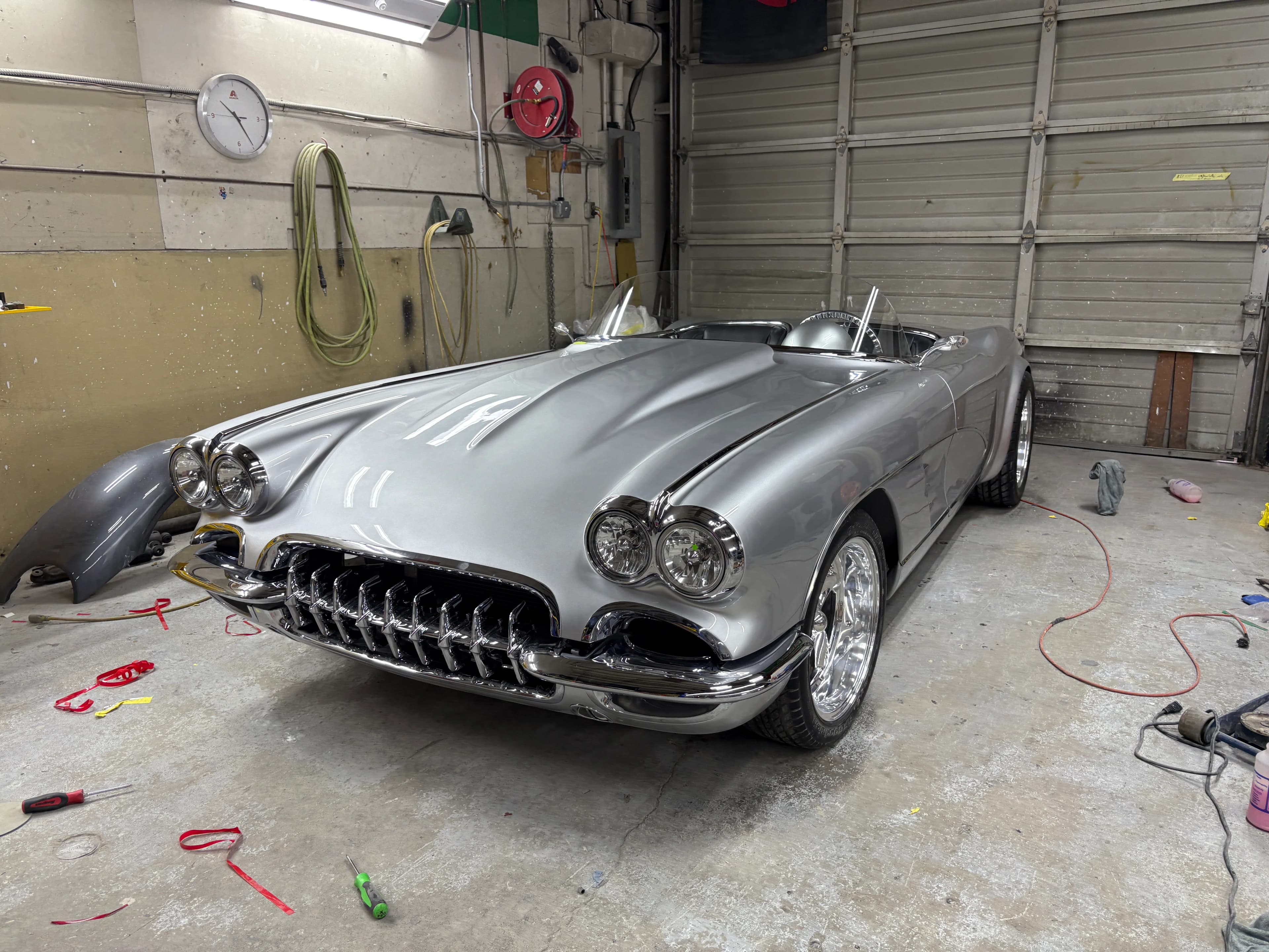 1961 Corvette image 25